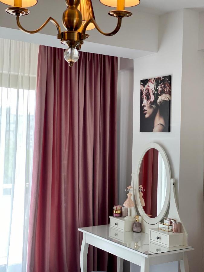 Bucharest Mall Studio Luaran gambar